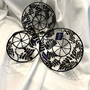 NWT CULINARY COMFORTS Black Metal Set of 3 Nesting Bowls - new, never used